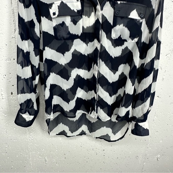 Collective Concepts Stitch Fix size Small Navy Blue and White Sheer Blouse NEW - Picture 3 of 10